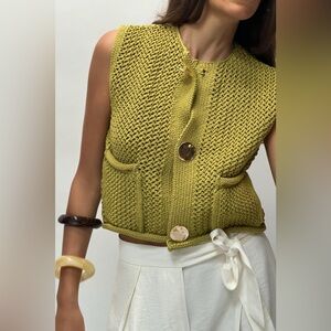 Zara Green pistachio crochet Knit Top vest size large Viral Blogger Fave